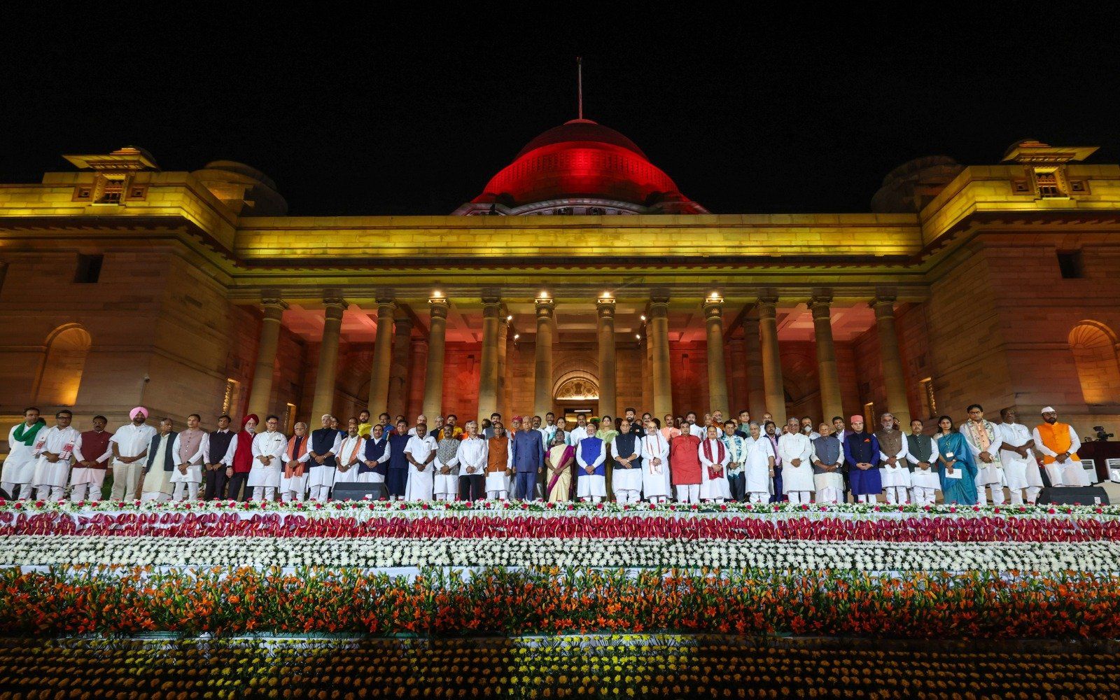 PM Modi with the newly sworn-in ministers at the Rashtrapati Bhawan (Image: X/@NarendraModi)